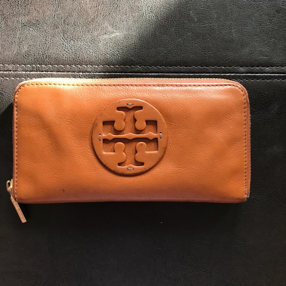 TORY BURCH WALLET